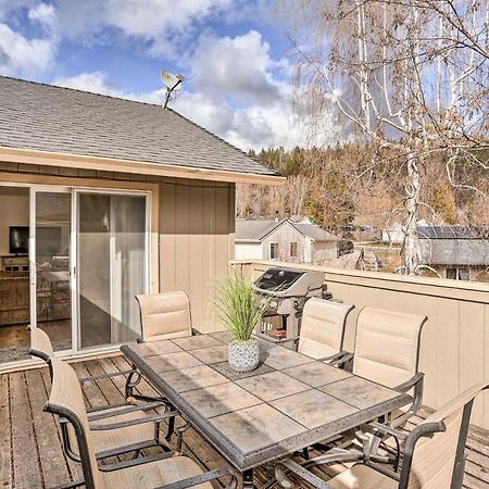 Mount Shasta Escape With Balcony About Walk To Dtwn Villa Екстериор снимка