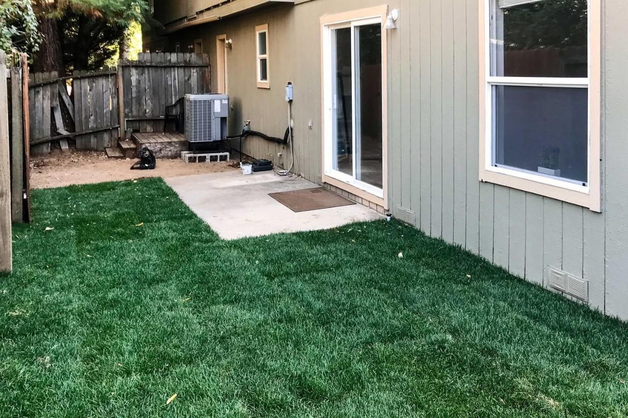 Mount Shasta Escape With Balcony About Walk To Dtwn Villa Екстериор снимка